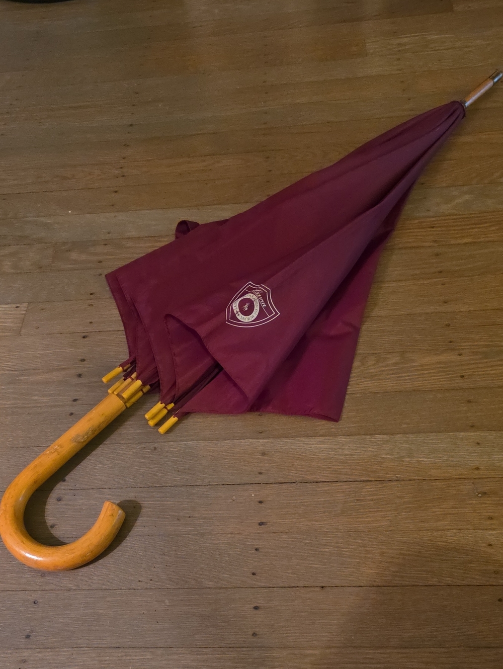 Lauren Ralph Lauren Vintage Burgundy Nylon Umbrella with Wooden Handle